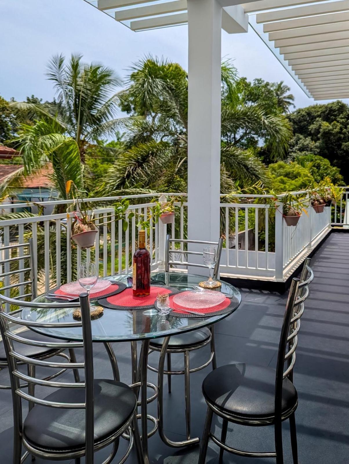 Airport Hotel By Cmb Apartments Negombo Buitenkant foto